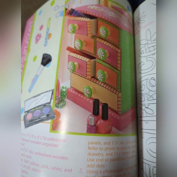 New Best Friends Stylish Spaces Paperback 112 Pages Lot Of Projects - Picture 7 of 8